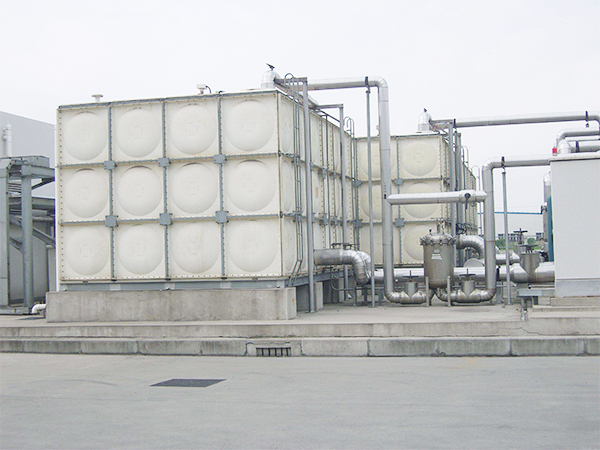 Installation and fixing instructions for FRP tanks