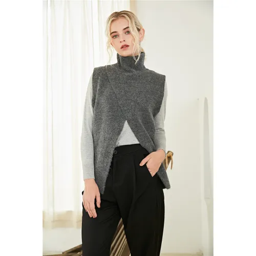 Women's Rib-Knit Turtleneck Long-Sleeve Sweater ODM