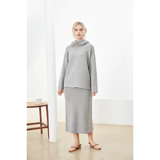 Поставщик женских вязаных свитеров комплектов