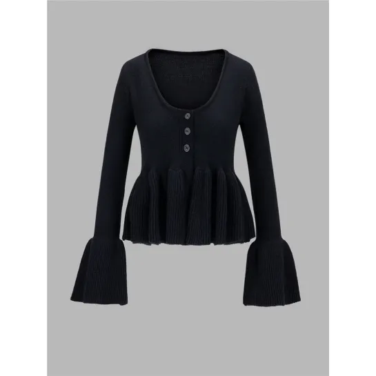 Женский пуловер с пуговицами