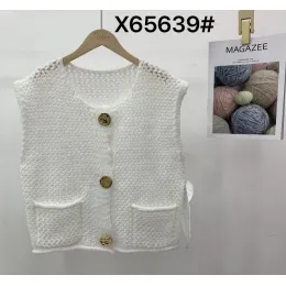 Women short knitted cardigan sweater