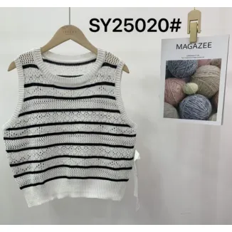 Women short sleeved knitted pullover sweater