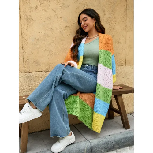 Женский длинный свитер-жакет с цветной вставкой