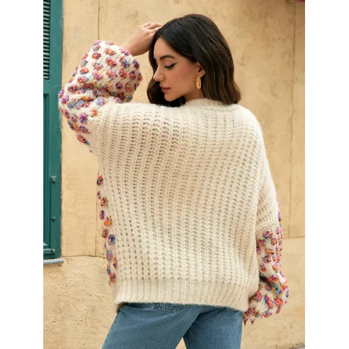 Женский кардиган на пуговицах с V-образным вырезом