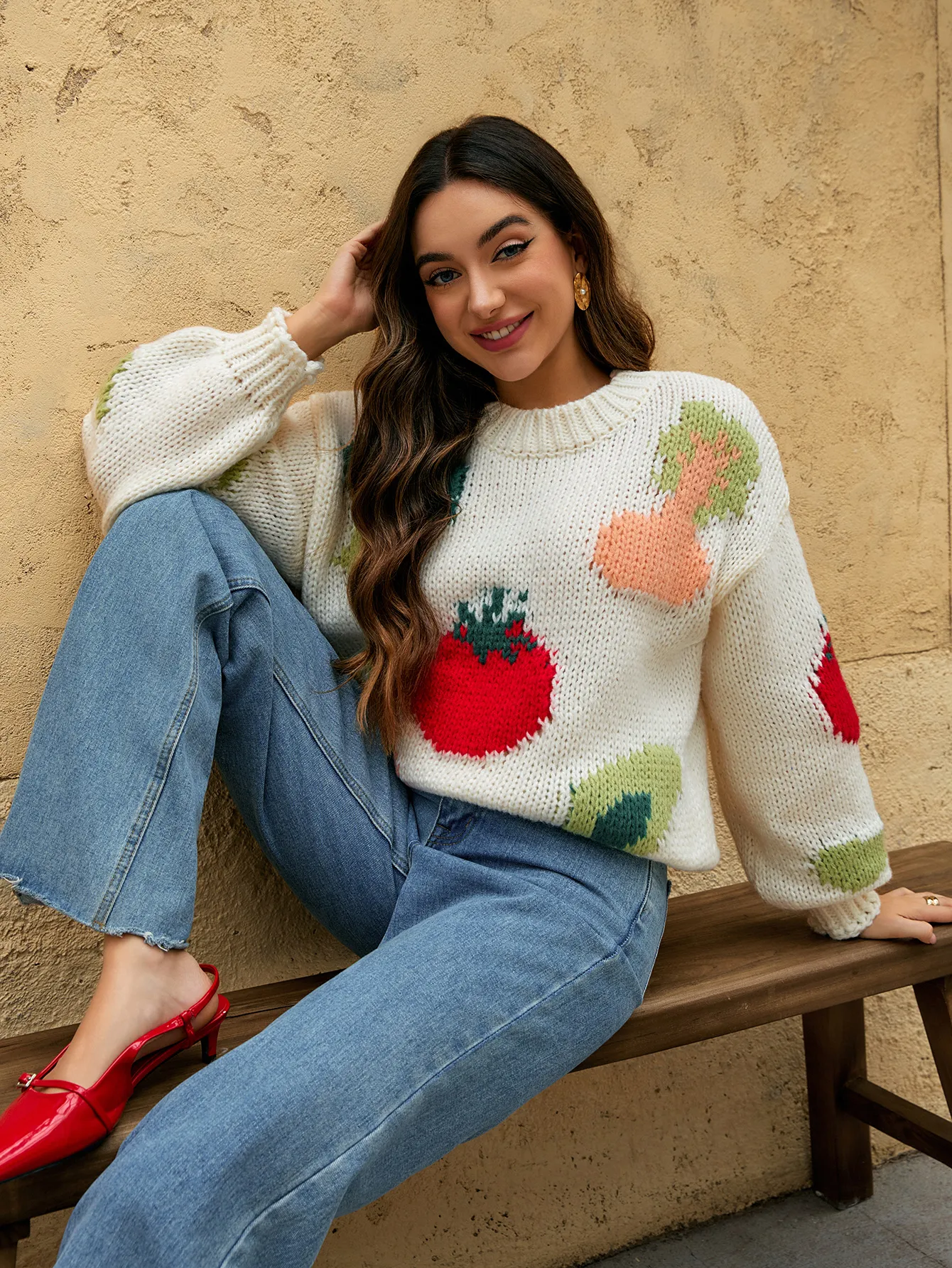 Изображение свитера в офисе