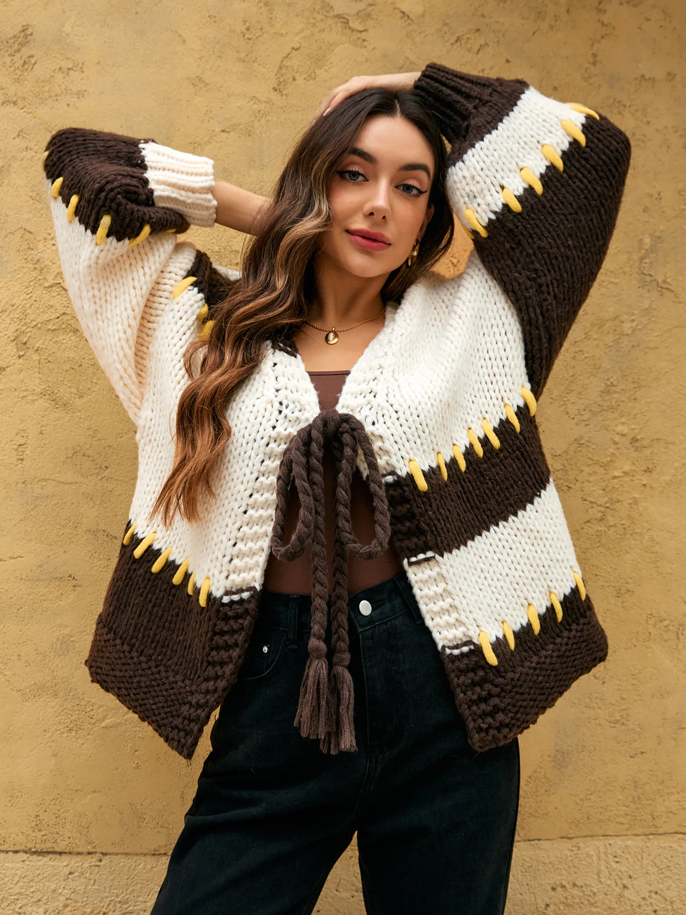 Cardigã feminino com cordão ajustável