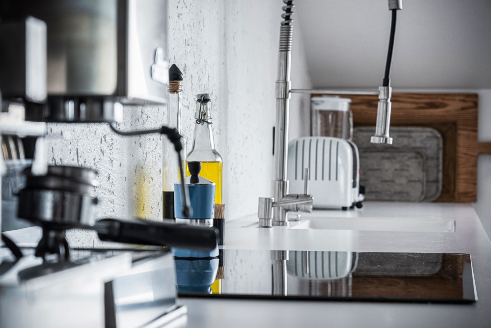 Modern Kitchen Upgrade: The Safety, Efficiency and Aesthetic Advantages of Induction Cookers and Ceramic Cookers