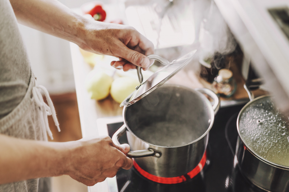Modern Kitchen Upgrade: The Safety, Efficiency and Aesthetic Advantages of Induction Cookers and Ceramic Cookers