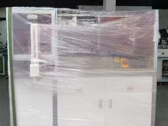 Polycarbonate cards puncher