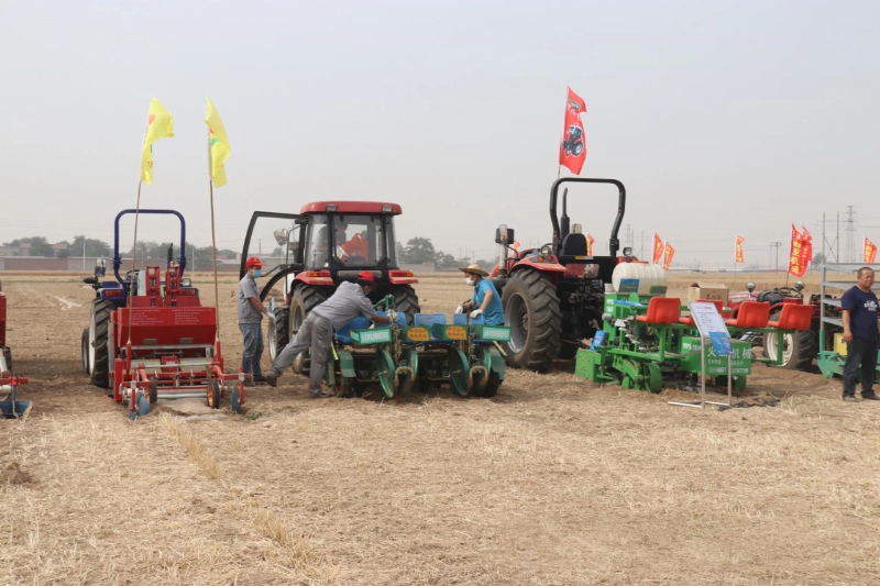 Intelligent Agricultural Machinery Equipment Field New Technology Training.