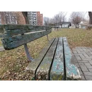 There are many types of city benches, materials, styles and sizes.
