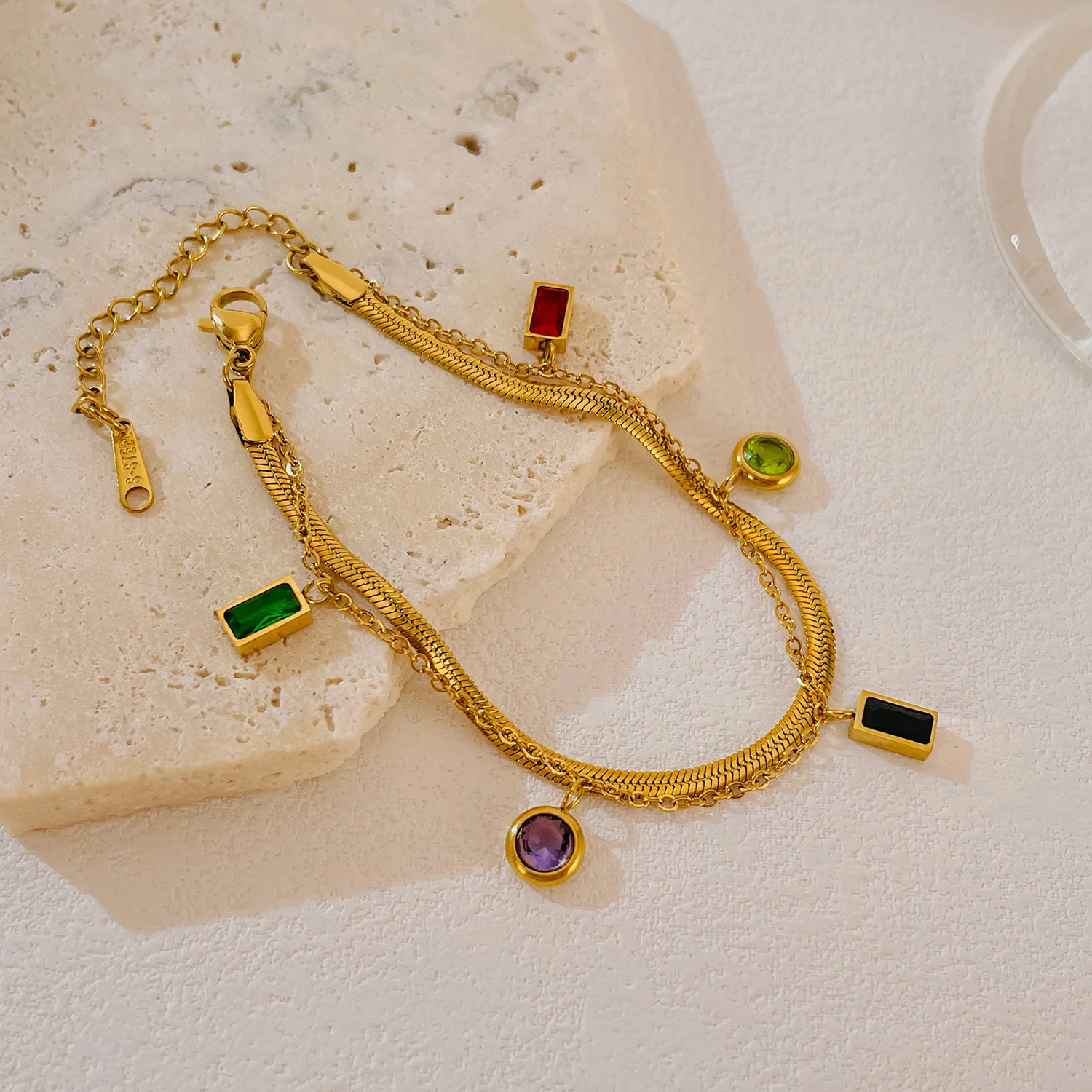 Pulsera versátil de acero inoxidable de circonita de color