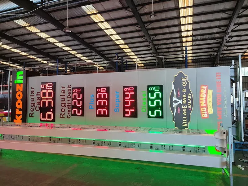 Signalisation de station-service pour la station-service Kroozin au Texas