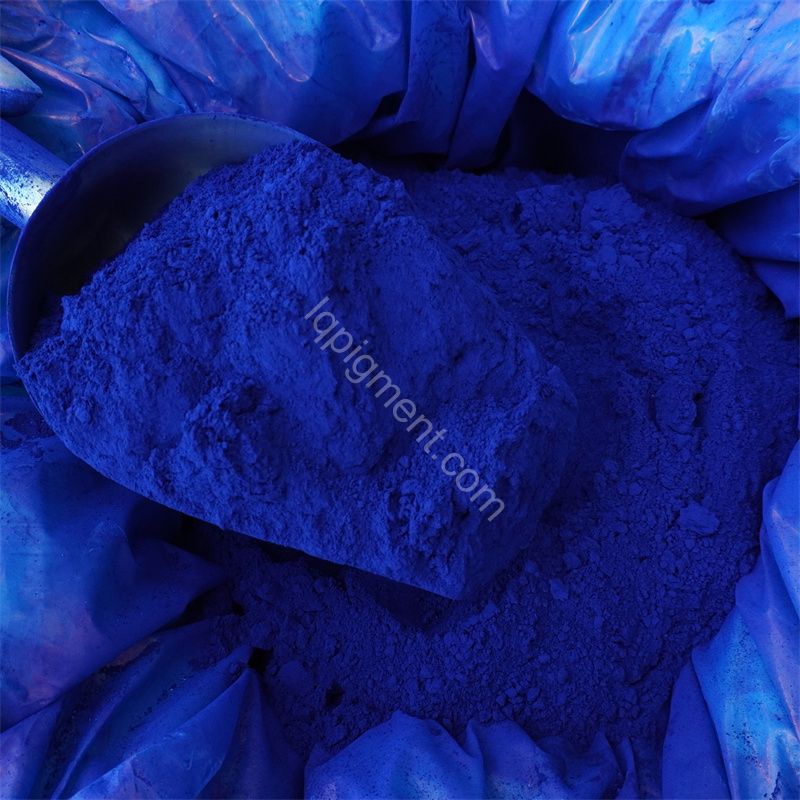 What kind of pigment is used for colored cement road bricks