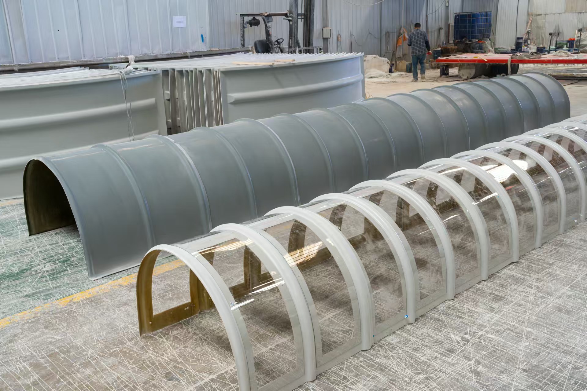 Dustproof and rainproof conveyor belt cover