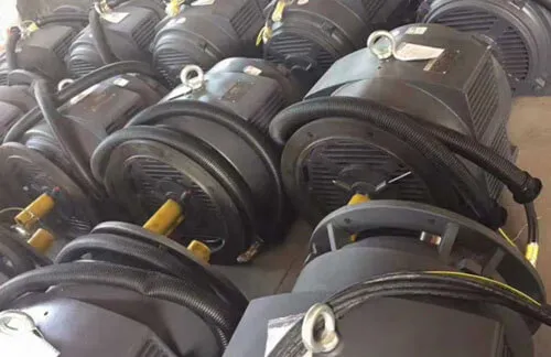 Shaft-Mounted PMSM Design for Integrated Screw Compressors