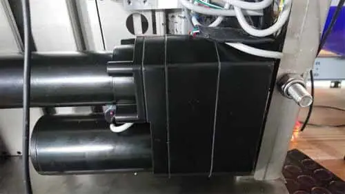 Linear Actuator Design for Recyclable Crusher Device