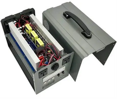 Detailed Explanation of the Working Principle and Usage of Inverters