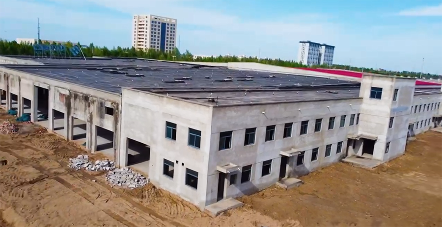 The County Leaders Inspected the New Factory Building of Huayihanzhong Super Factory