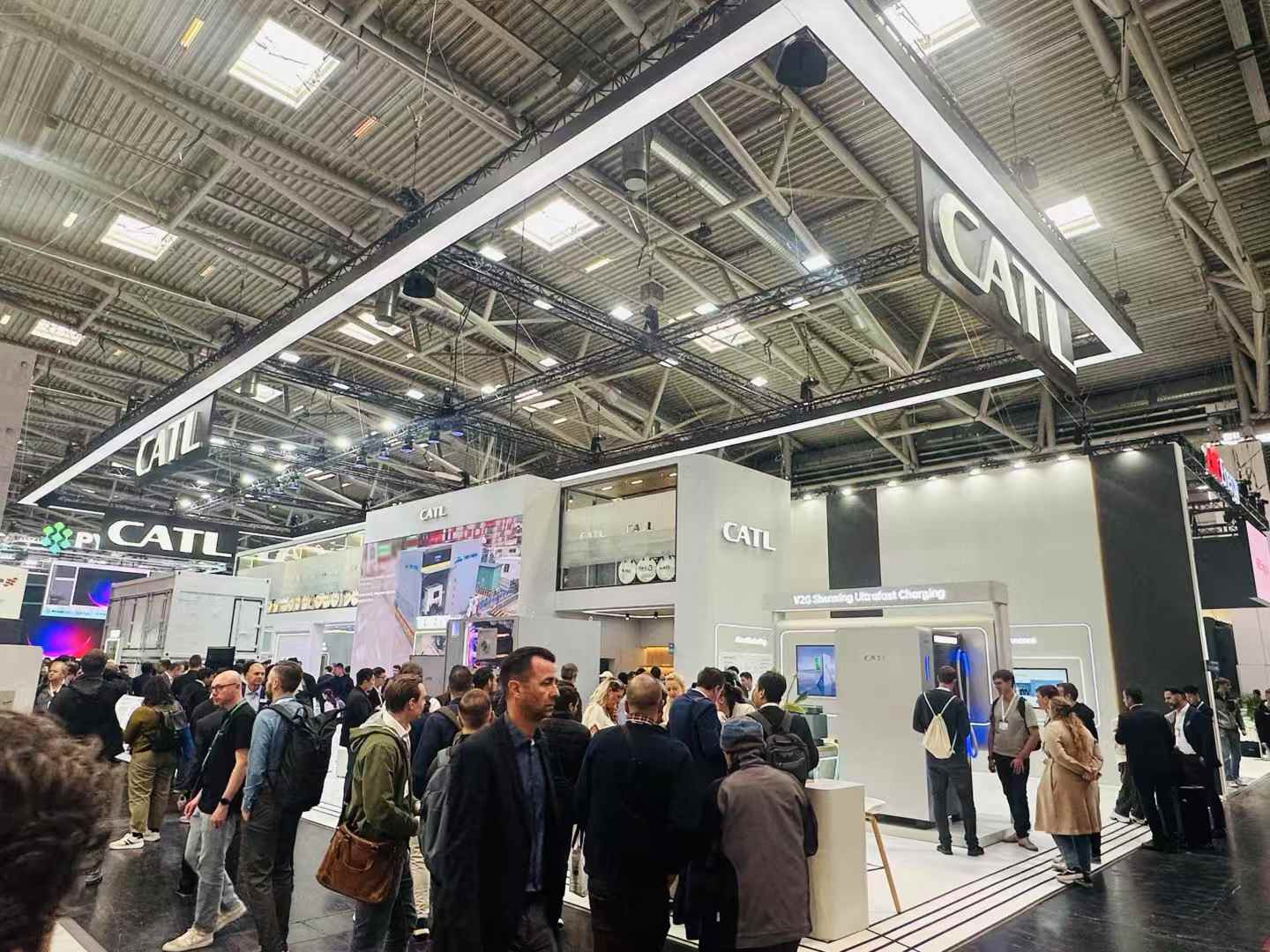 Shenzhen Victor Solar Ignites Innovation at Intersolar Europe 2025