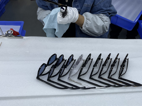 How to Choose the Best Custom Eyewear Manufacturer?
