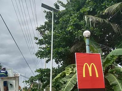 100W All in One Street Solar Lights Outdoor étanche à Commercial Road aux Philippines