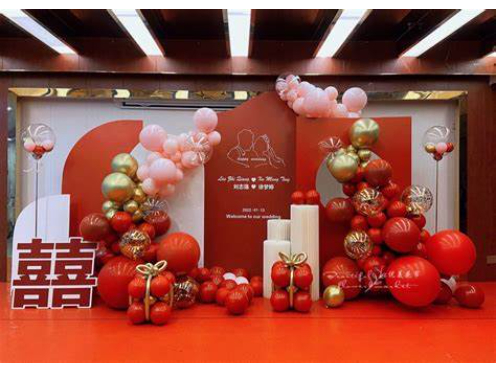 Warm Decoration Services for Employees' Weddings