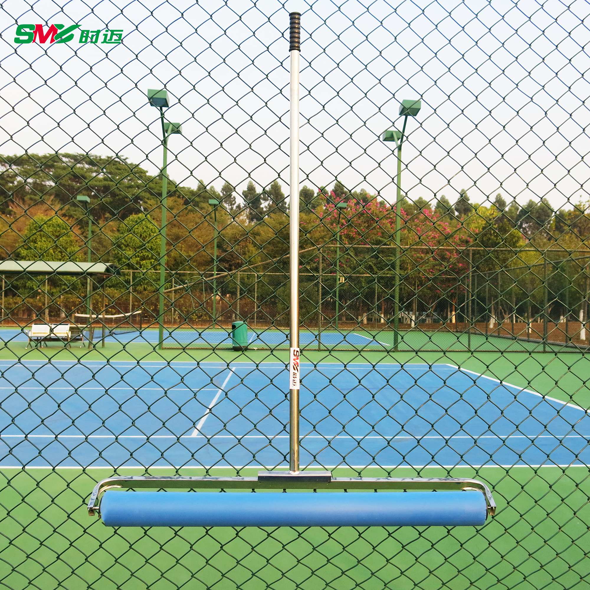 Smy SP 409 Tennis Court Squeegee with PVC Roller for Efficient Water
