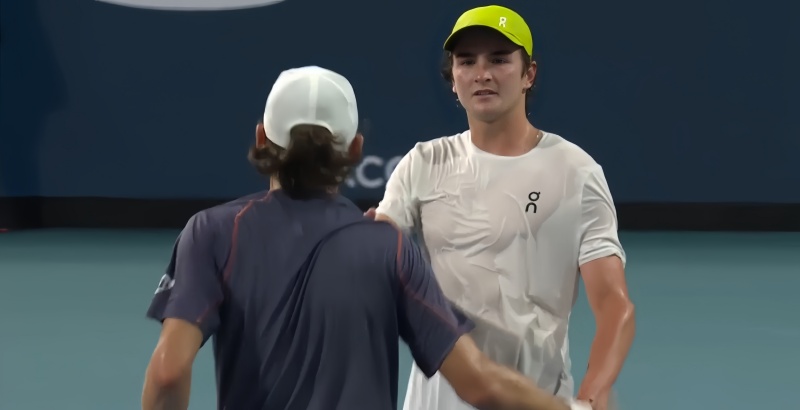 Alex de Minaur Battles Past Joao Fonseca to Reach Miami Open Fourth Round
