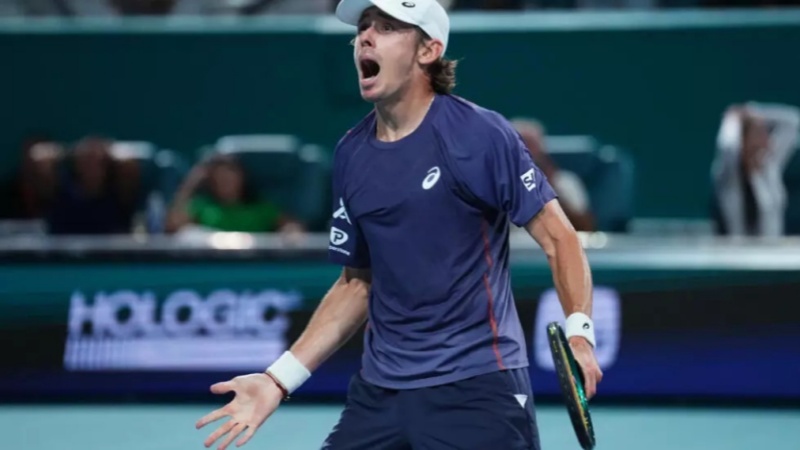 Alex de Minaur Battles Past Joao Fonseca to Reach Miami Open Fourth Round
