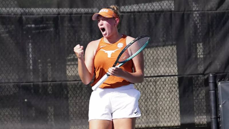 Texas Women’s Tennis Upsets No. 1 Georgia with 4-2 Home Victory