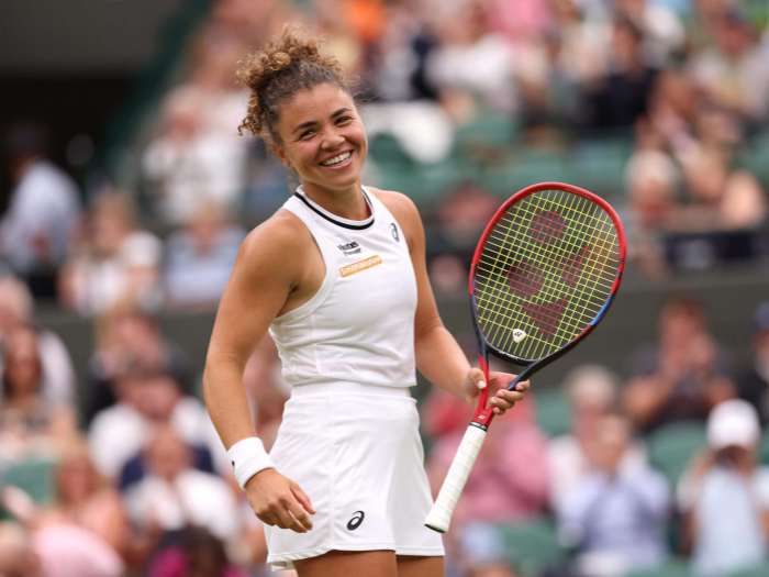 Smy Tennis News|Jasmine Paolini Defeats Eva Lys to Advance at Porsche Tennis Grand Prix