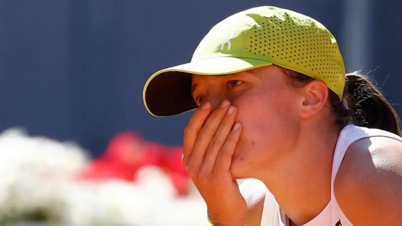 Swiatek Survives Eala Challenge to Advance at 2025 Madrid Open