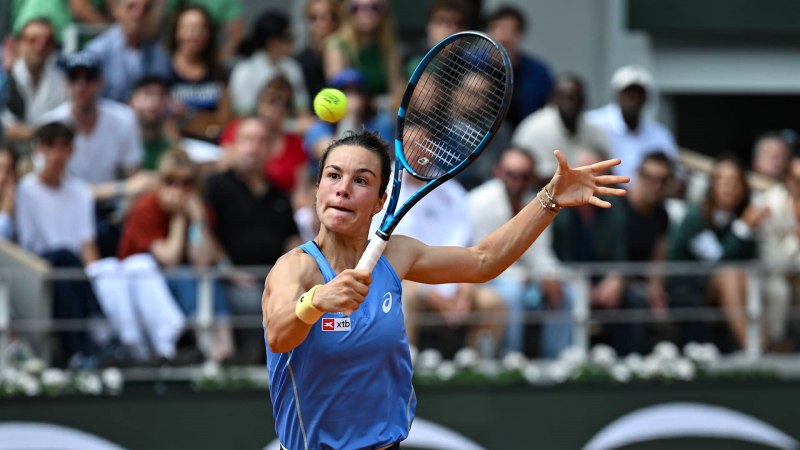 French Wild Card Lois Boisson Shocks World No. 3 Jessica Pegula at Roland Garros 2025