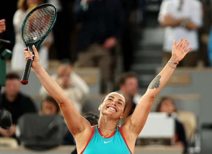 Sabalenka Ends Swiatek’s Roland Garros Streak to Set Up French Open Final with Gauff