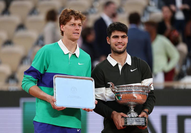Carlos Alcaraz Stuns Jannik Sinner in Extraordinary French Open Final