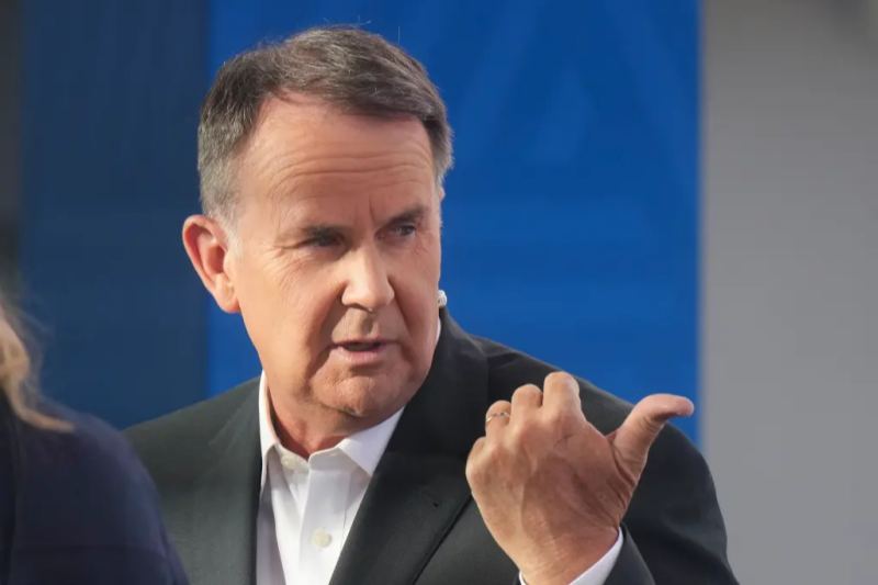 Australian Broadcaster Tony Jones Dropped from Wimbledon Coverage After Controversial Djokovic Remarks