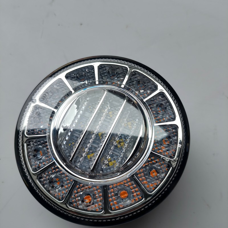 K8C-4133030A_Turn signal and reverse light