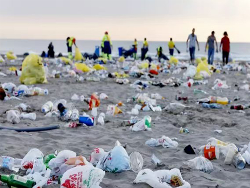 Concerns about plastic pollution in the oceans