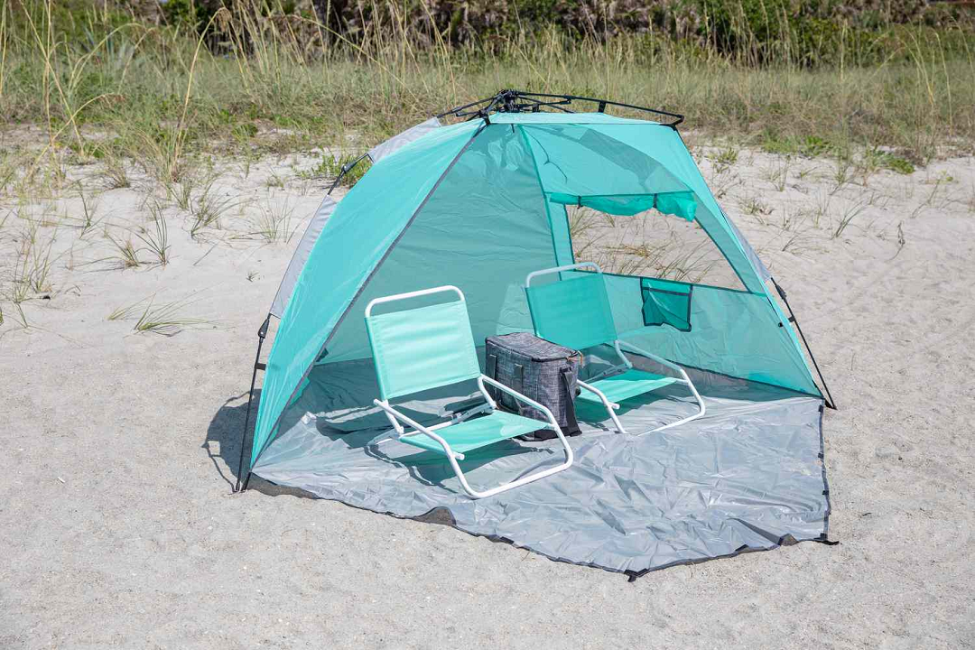 Why Every Beachgoer Needs a Pop-Up Tent This Season