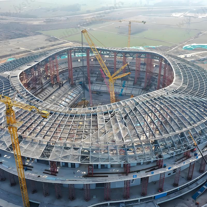 Produktion und Installation von Stahlkonstruktionen für Sportstätten