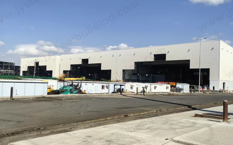 هيكل فولاذي متين