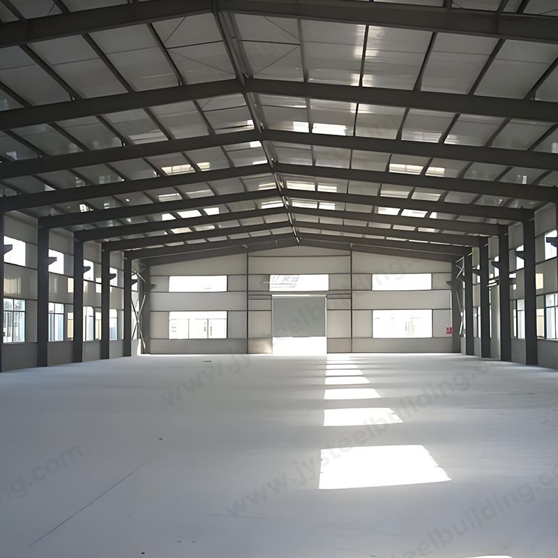 Acélszerkezetek építése előregyártott ipari raktárakhoz