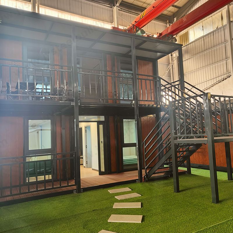 Rumah panel bergerak struktur kaku prabentuk