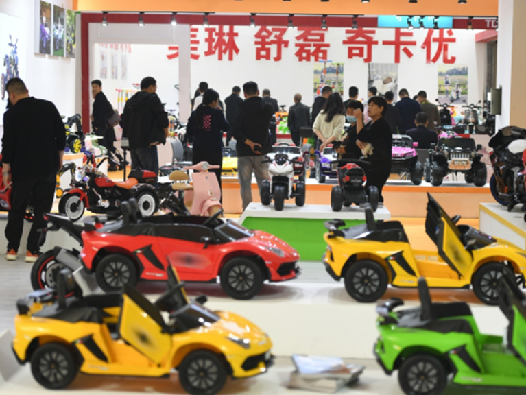 Chinese and foreign merchants gathered in the &quot;Toy Capital&quot;, and major factories participated in the Pingxiang Toy Exhibition