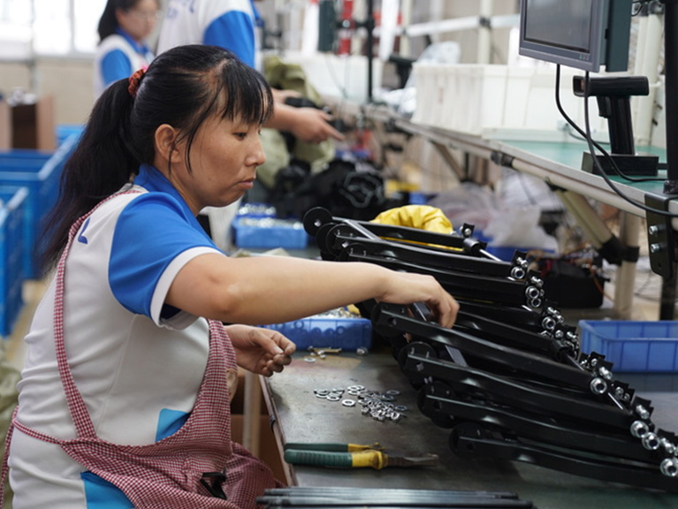 Go all out to catch up with orders, busy production at the end of the year