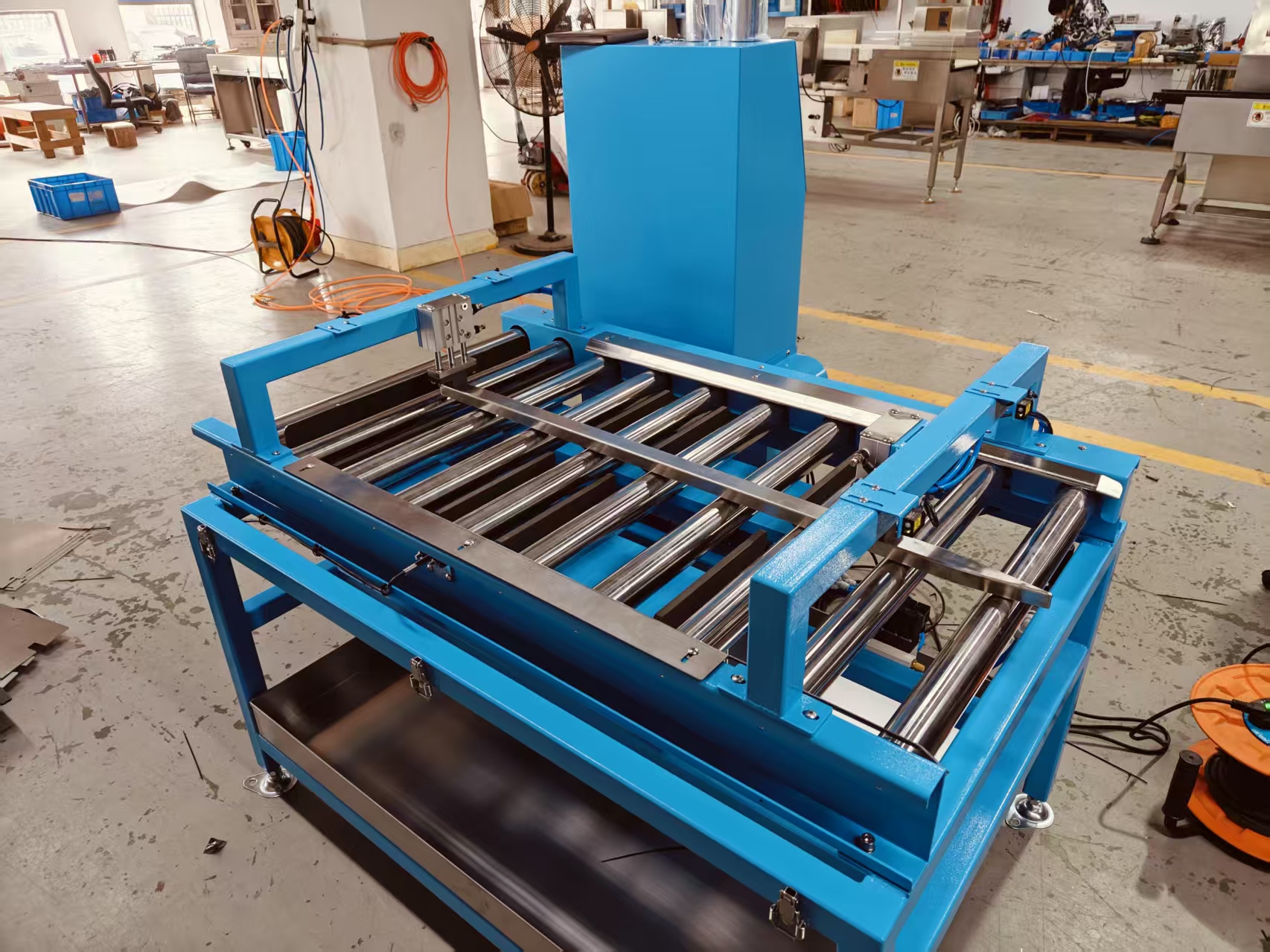 Dahang Roller Checkweighers: Efficient dynamic weighing solutions based on gravity and mechanical balance