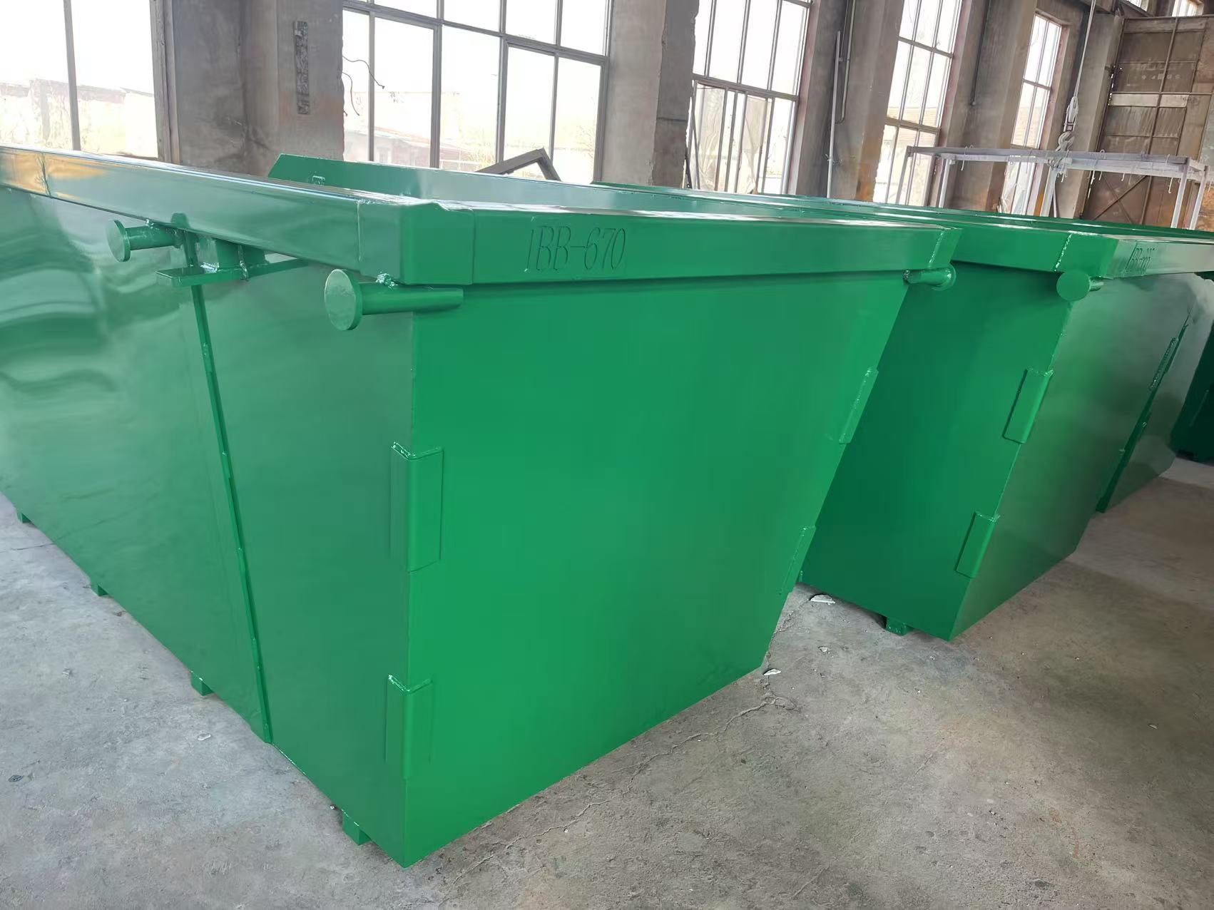 skip bin has been painted and is ready to be shipped to Australia.