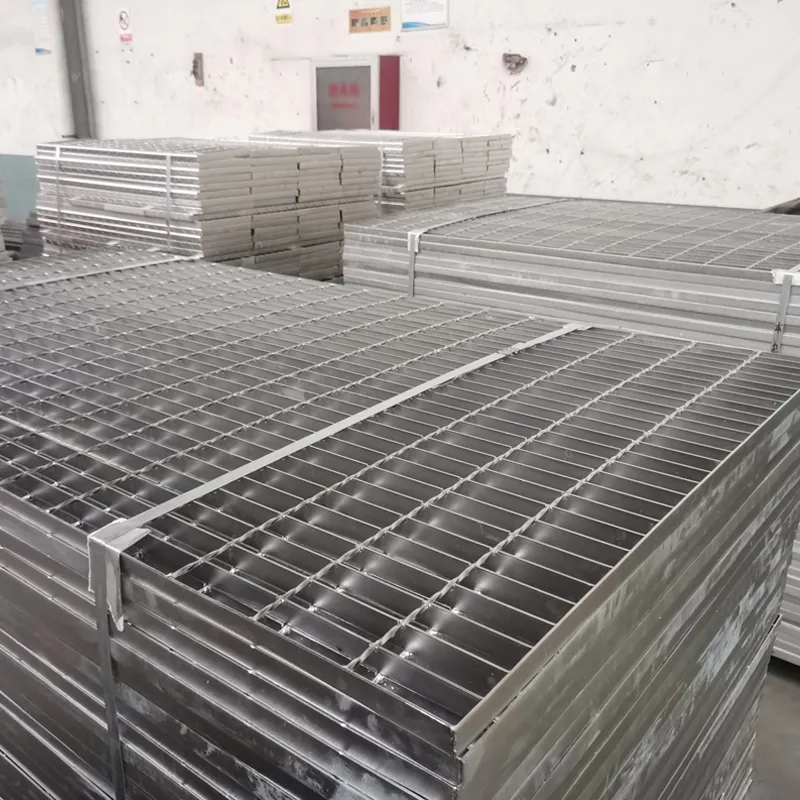 What are the requirements of the shipbuilding industry for steel grating?