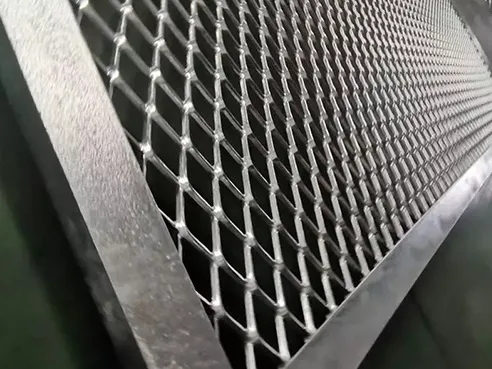 গ্যালভানাইজড স্টিল জাল কীভাবে মূল রঙের ইস্পাত জালের চেয়ে ভাল?